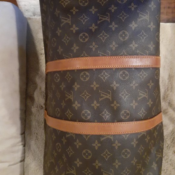 Louis Vuitton Mongram Keepall Duffle - Picture 3 of 9